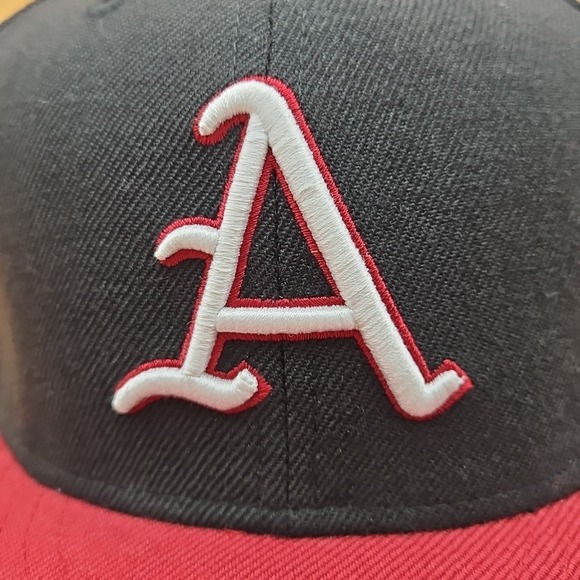 Arkansas Razorbacks Hat Cap New Era Fitted Size 7 1/4 Throwback A Logo NCAA SEC - Picture 3 of 10